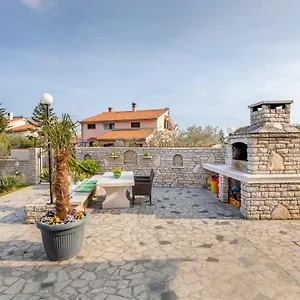apartmani-miki-vinkuran.pula-hotels.org/