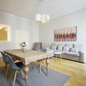 heymi-apartments-karlsplatz.vienna-besthotels.com/
