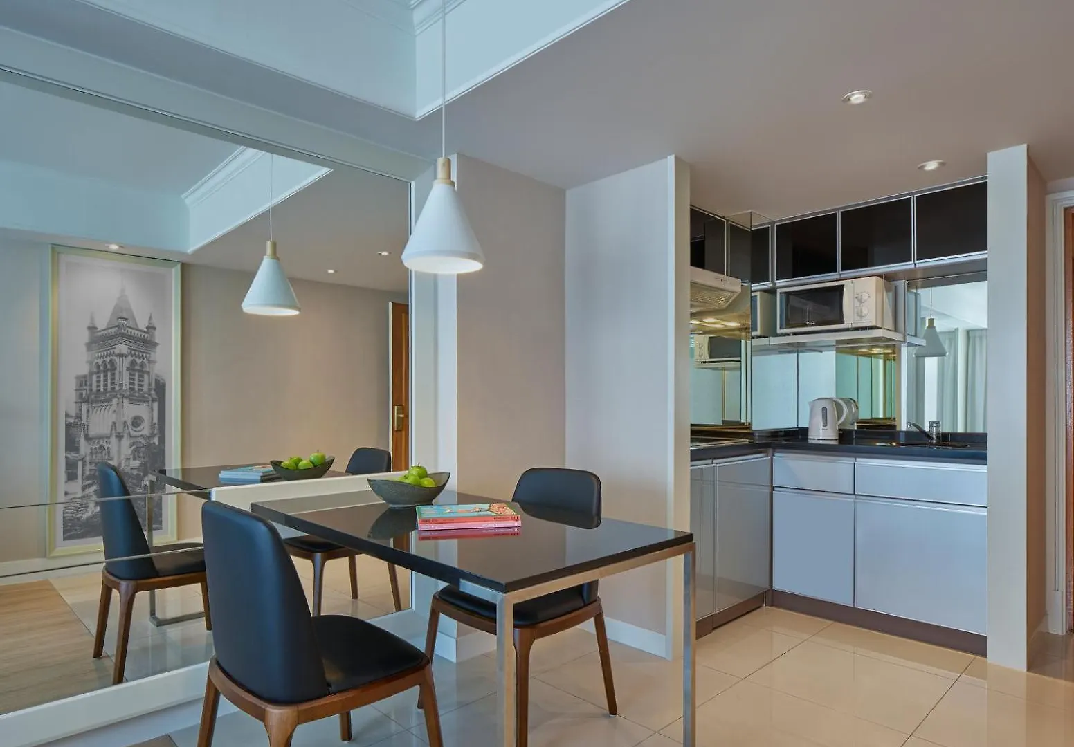 Two Macdonnell Road Aparthotel Hong Kong