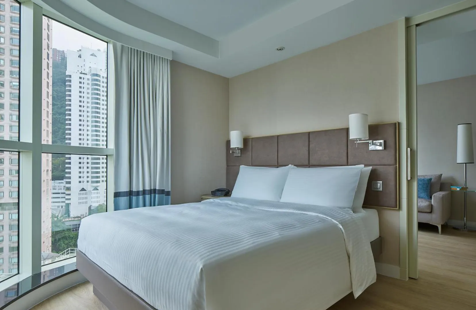 Two Macdonnell Road Aparthotel Hong Kong