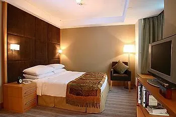Two Macdonnell Road Aparthotel Hong Kong