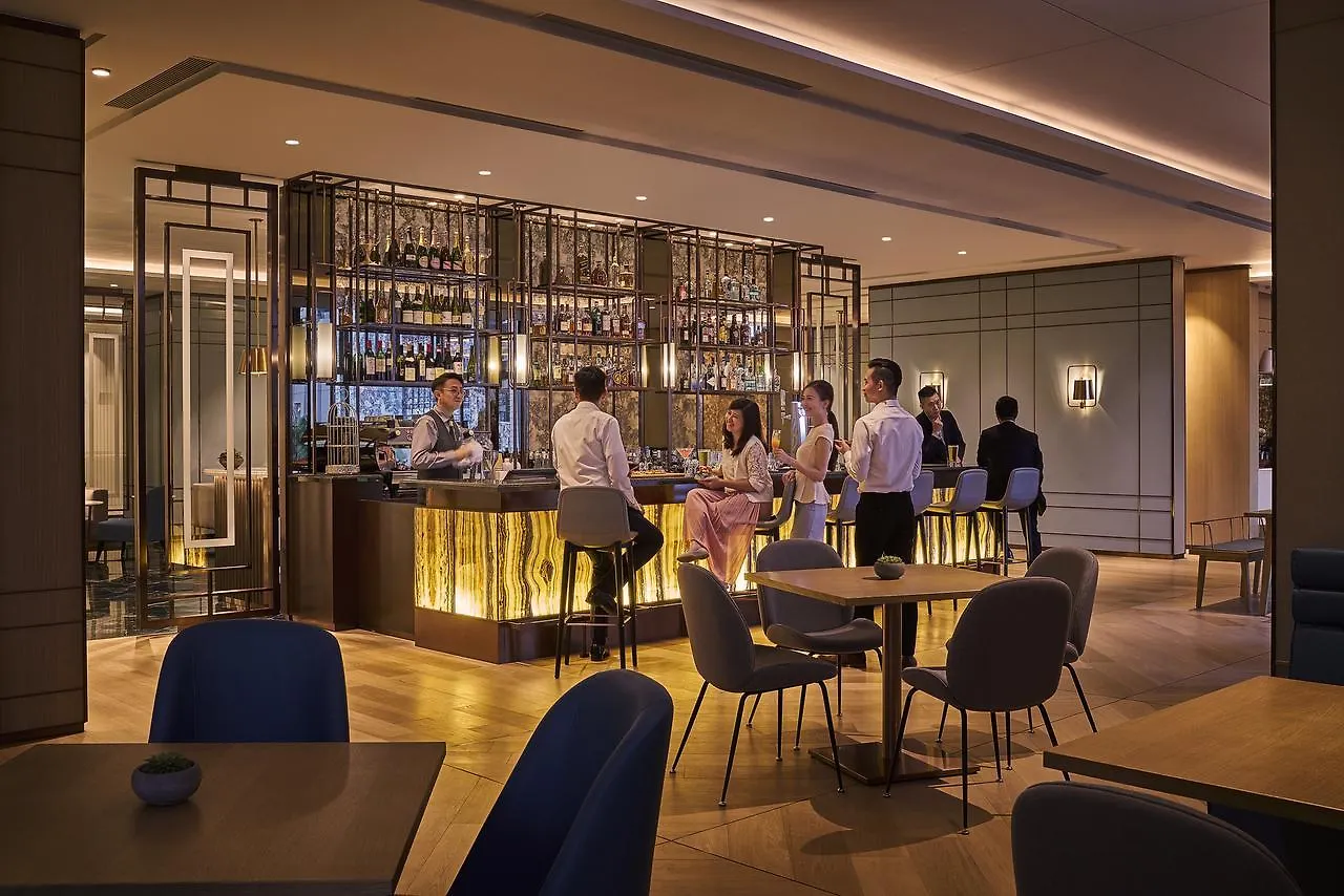 Two Macdonnell Road Aparthotel Hong Kong