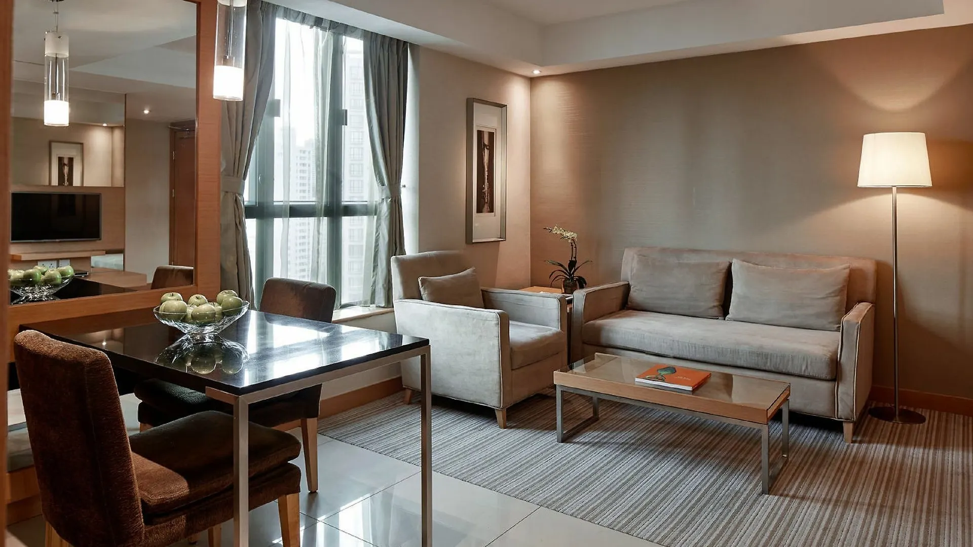 ****  Two Macdonnell Road Aparthotel Hong Kong China