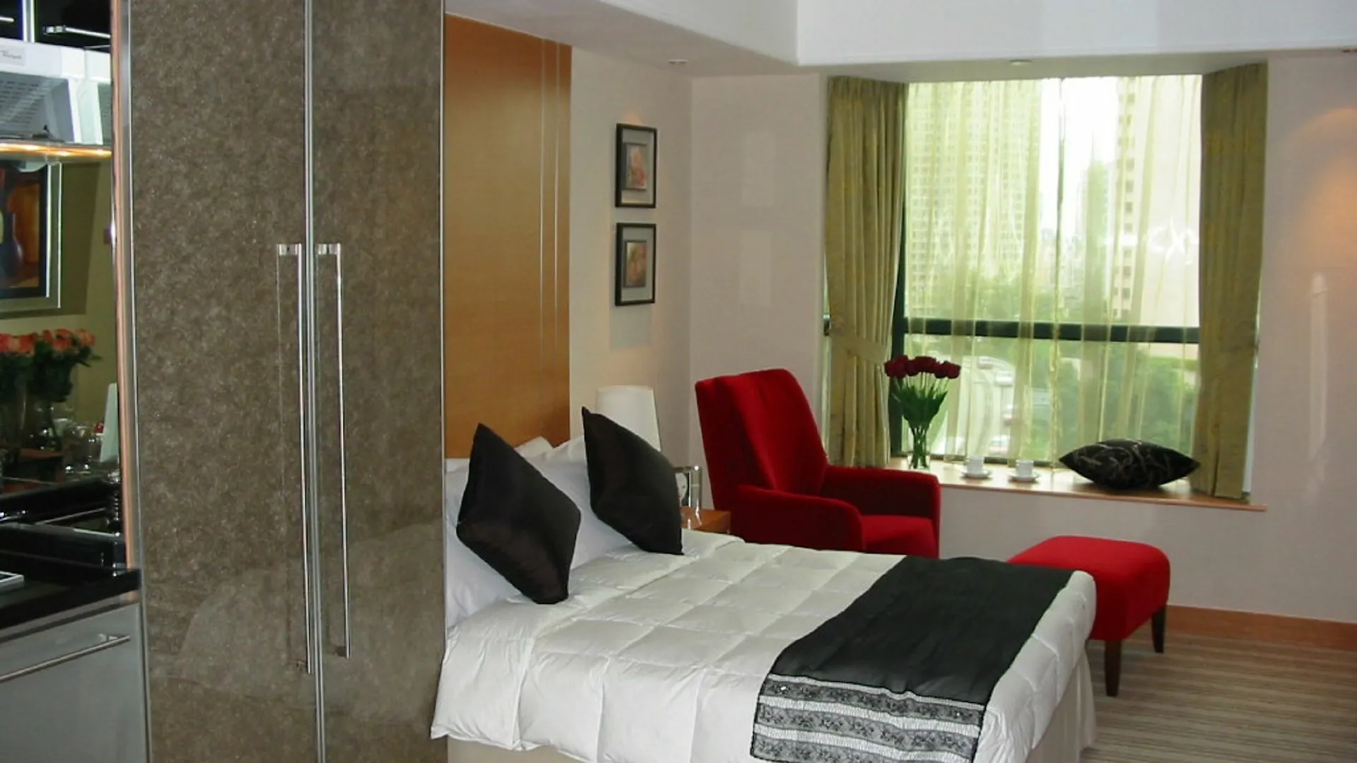 Two Macdonnell Road Aparthotel Hong Kong China