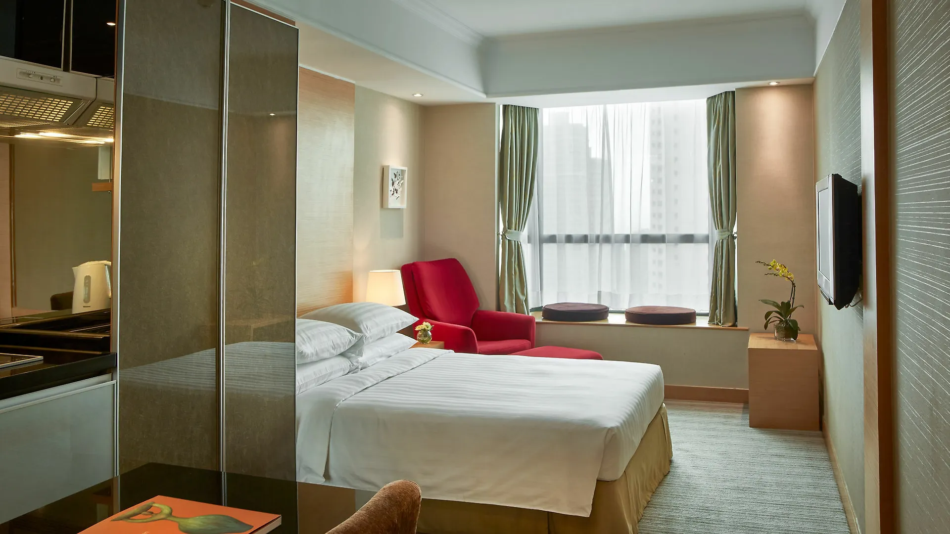 Two Macdonnell Road Aparthotel Hong Kong